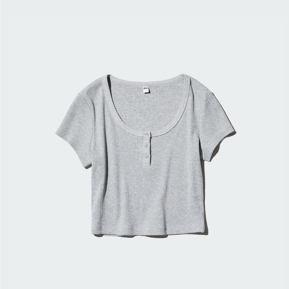 Uniqlo Light Gray Pointelle Scoop Neck Tee